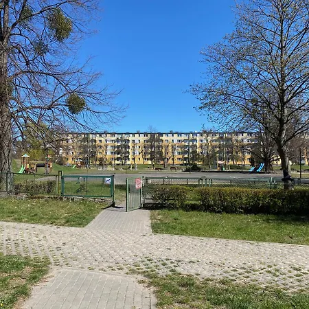 Sunny Seaside In Area Close To Pet Friendly Apartment Gdansk