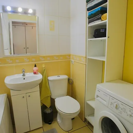 Sunny Seaside In Area Close To Pet Friendly Apartment