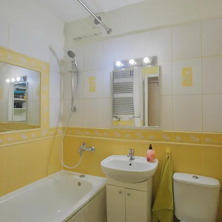 Sunny Seaside In Area Close To Pet Friendly Gdansk